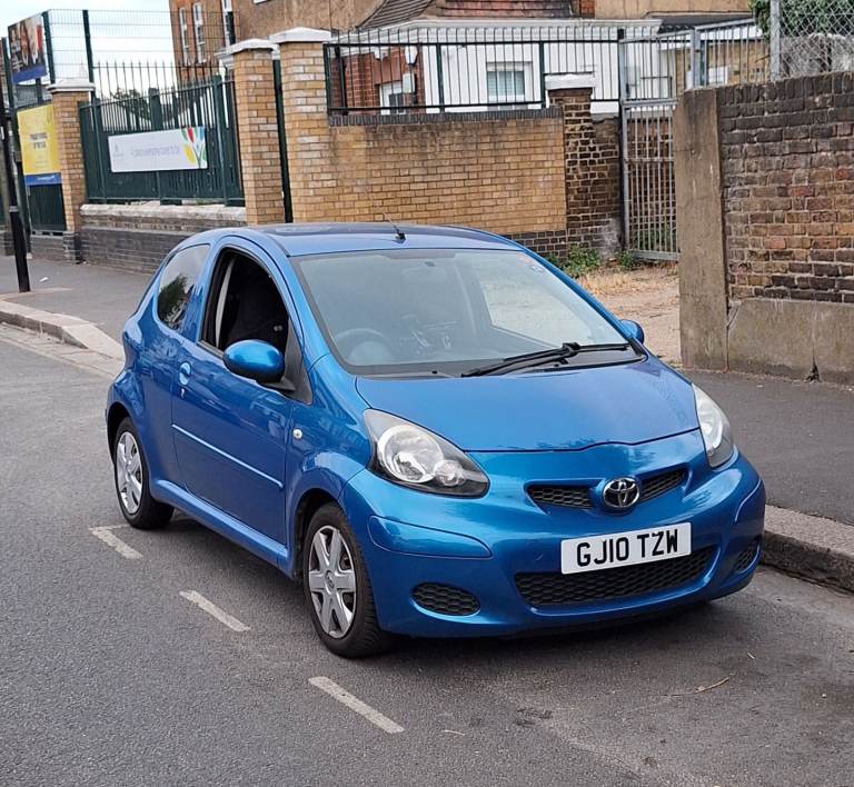 Toyota, AYGO, Hatchback, 2010, Manual, 998 (cc), 3 doors