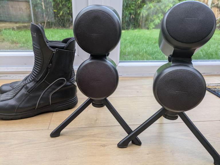 Speakers and base box