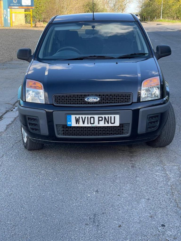 FORD FUSION 1.4 Style + 2010