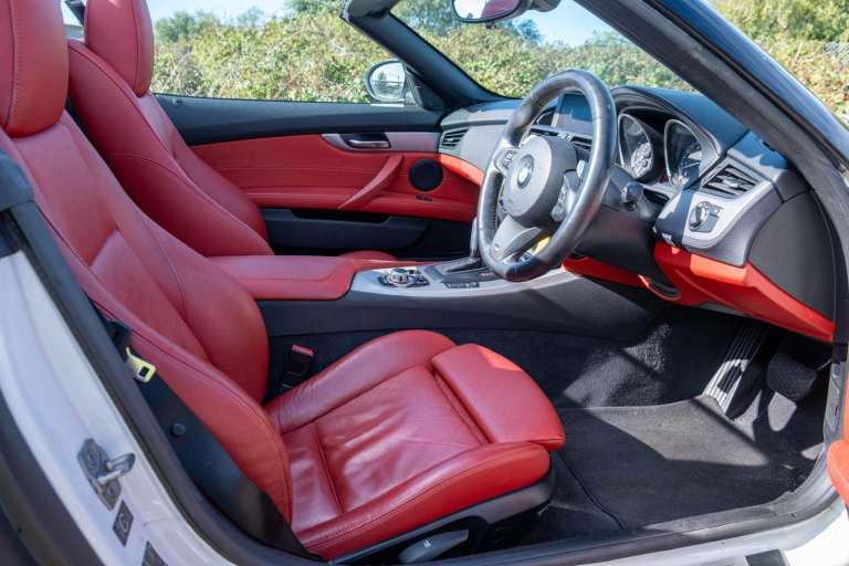 BMW, Z4, Convertible, 2011, Semi-Auto, 2996 (cc), 2 doors