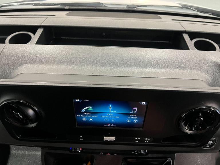 2021 Mercedes-Benz Sprinter 3.5t Progressive Crew Cab Tipper CHASSIS CAB DIESEL Manual