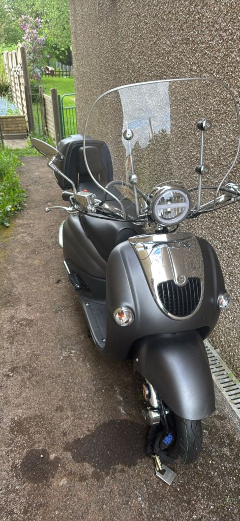 125cc moped , Matt black 
