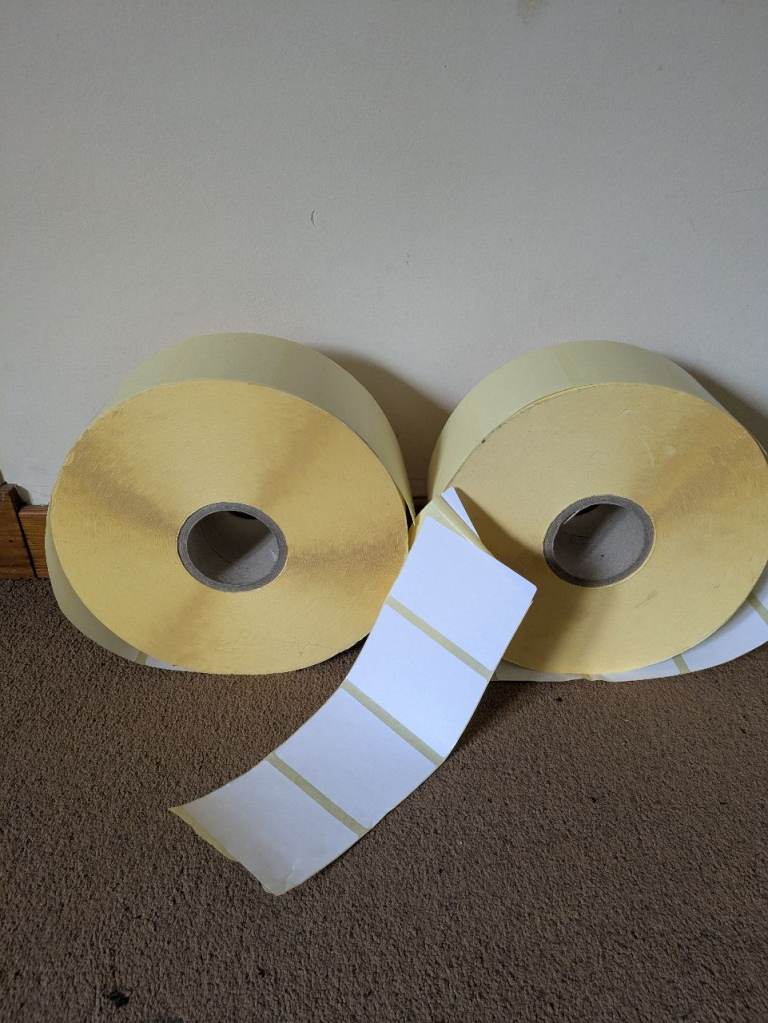 10,000 white shipping labels  