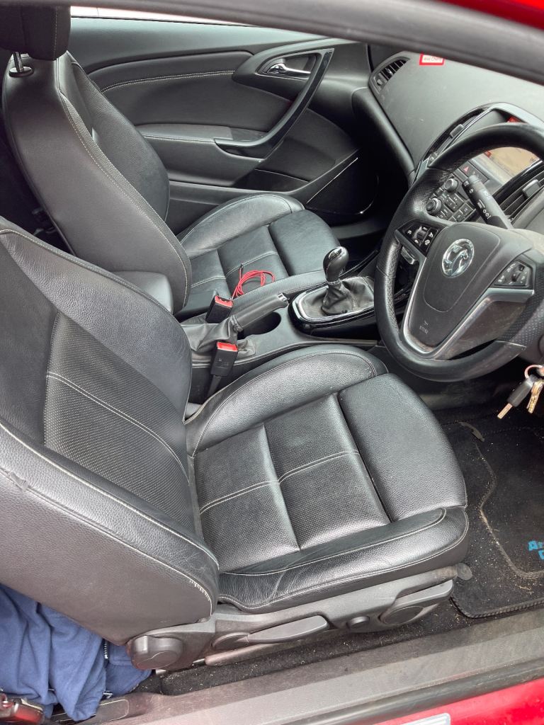 Vauxhall, GTC, Hatchback, 2016, Manual, 1364 (cc), 3 doors