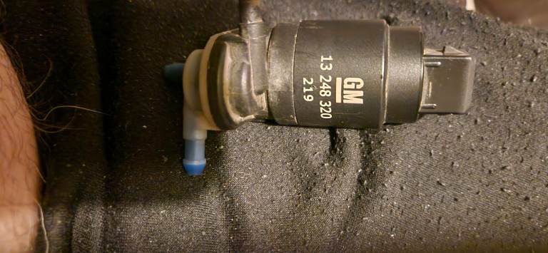 Washer pump 