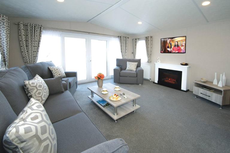 SUPERIOR DELUXE LODGE 40X14 • HIGH SPEC • 2 BED • OFF SITE • £63,000