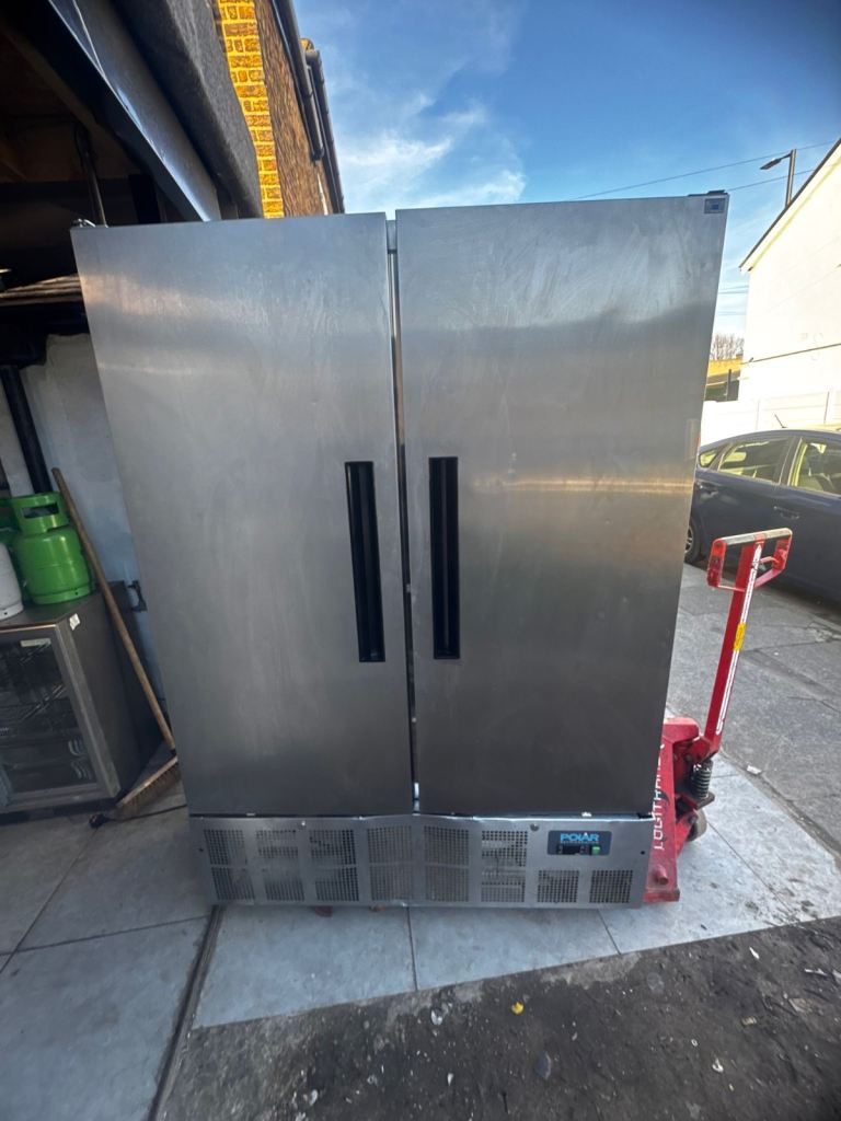 Commercial double door fridge cafe shop restaurant takeaway 