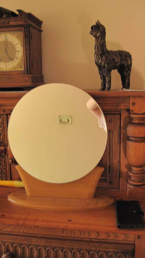 Freestanding adjustable, dressing table mirror