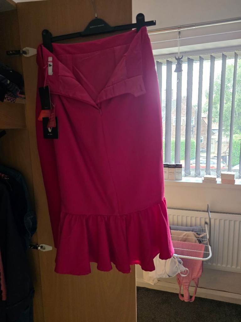 New Pink Ruffle Hem Skirt - Size 8