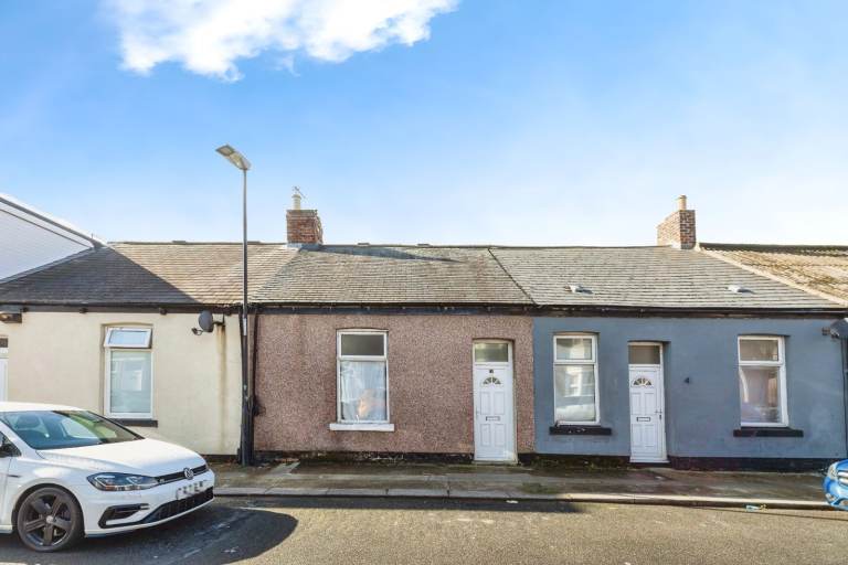 2 bedroom bungalow, Marion Street, Hendon, Sunderland, SR2 8RG 