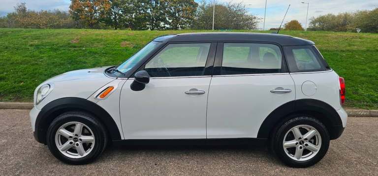 2012 MINI Countryman COOPER D Hatchback Diesel Manual