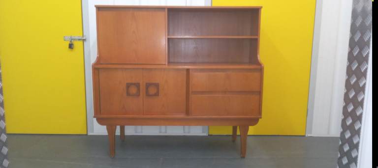 Elliots of Newbury highboard