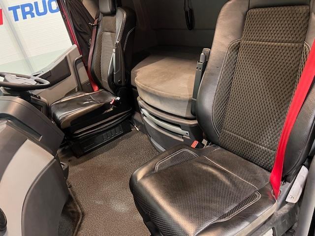 Renault T520 High 6x2 Midlift Tractor Unit