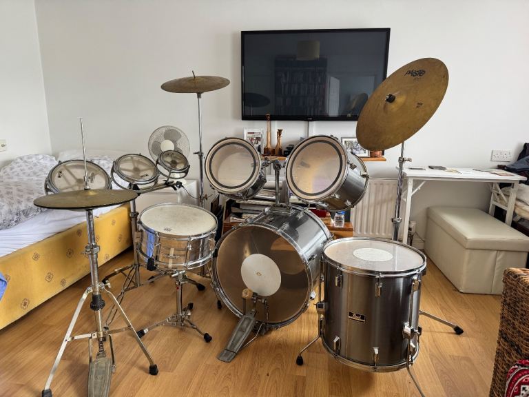 Vintage 1980s Pearl Export Drum Kit – 