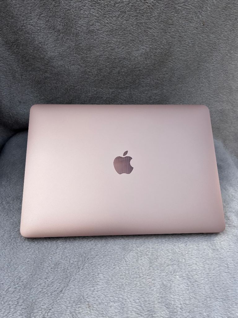 Superb condition- MacBook Air 13” - Apple M1 - 3.2GHz - 8GB memory ...