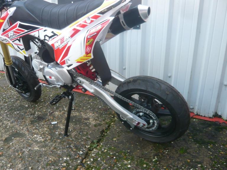 M2R 140 SUPERMOTO OFF ROAD PIT BIKE KIDS MX DIRT TRACK RACE SPORTS R STOMP 125 S