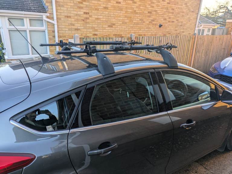Cycle Racks, Thule brand. Used.