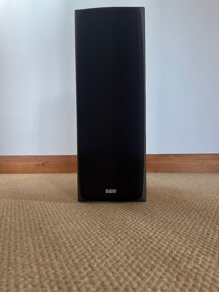 B&W LCR 3 hi-fi speaker