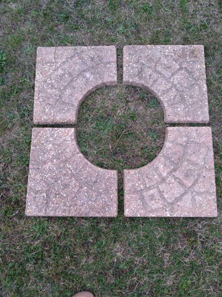 Paving circle slabs or circle stones for garden or around your tree