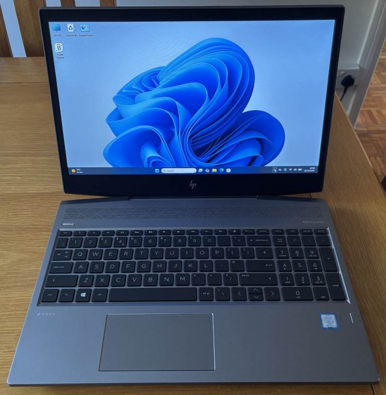 Laptop - HP ZBook - Windows 11 - i7 - 512GB SSD - 16GB - 15.6 inch - Webcam - HDMI