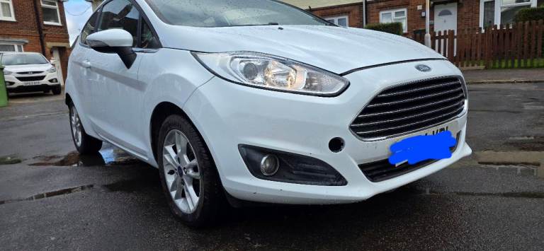 Ford, FIESTA, Hatchback, 2014, Manual, 1241 (cc), 3 doors