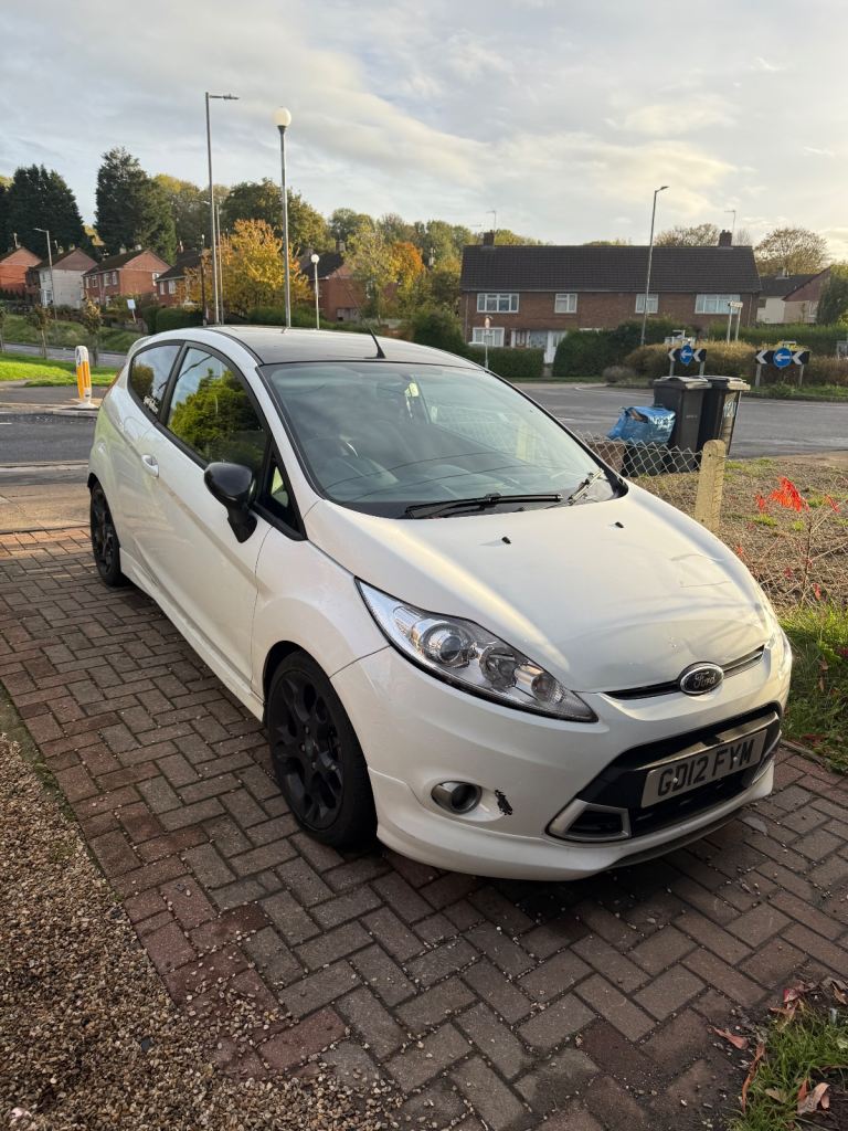Ford, FIESTA, Hatchback, 2012, Manual, 1596 (cc), 3 doors