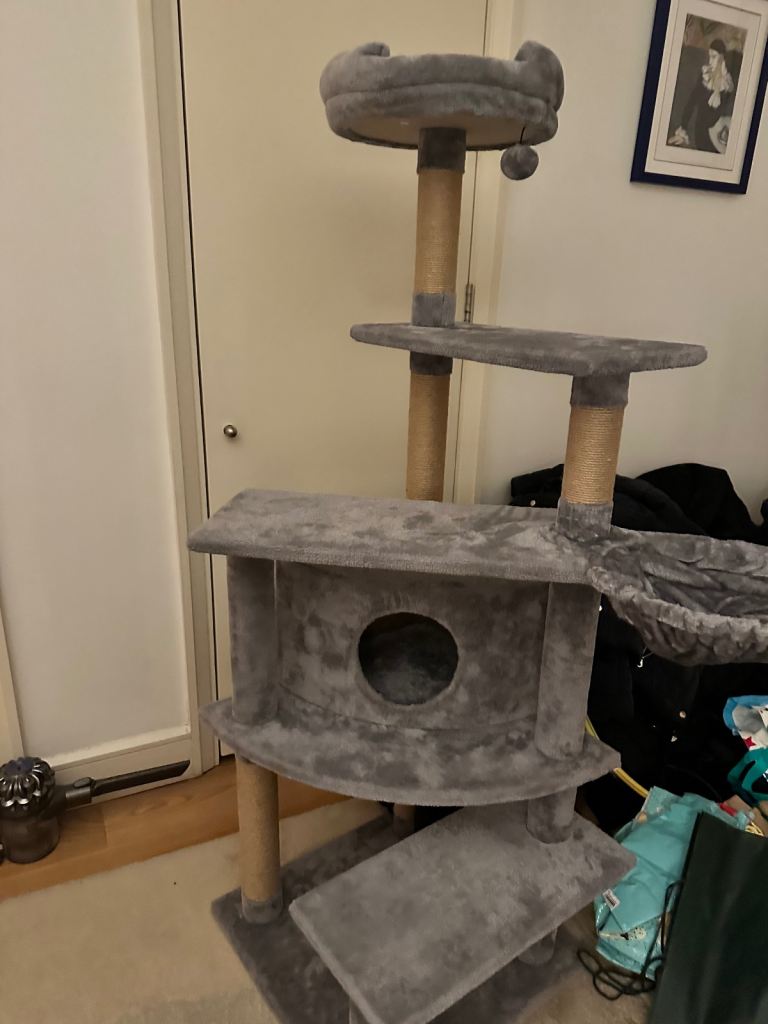 New unused Tall Cat Tree 