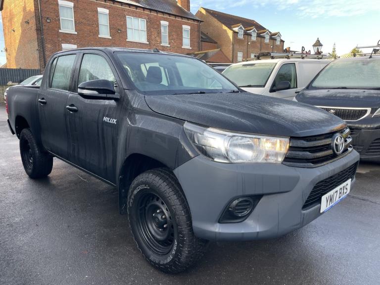 TOYOTA HILUX 2.4 D-4D 150BHP ACTIVE MANUAL 4X4 EURO 6 2017
