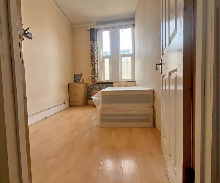 Cozy Box Room to Rent in Tooting (SW17) – Great Transport Links
