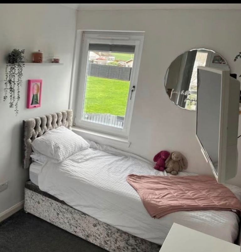 Single ottoman storage bed