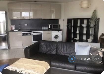 2 bedroom flat in Altolusso, Cardiff, CF10 (2 bed) (#3019817)