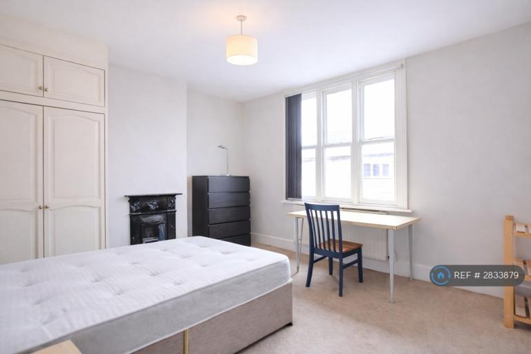 5 bedroom house in Lytham Road, Leicester, LE2 (5 bed) (#2833879)