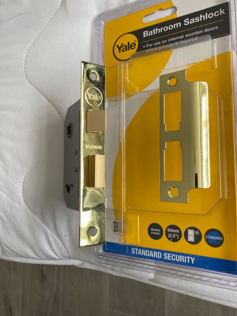 Bathroom sash lock
