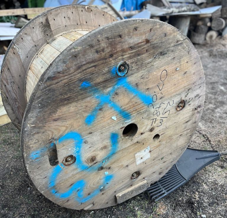 Large reclaimed Cable Reel / Drum garden upcycling table 