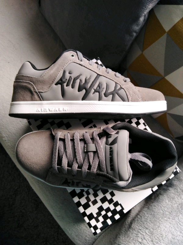 AIRWALK Neptune (uk8.5)  *Brand new*