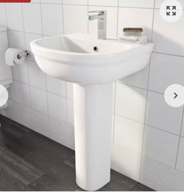 Bathroom sink Victoria plum with tap new