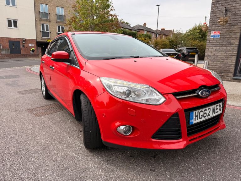 FORD FOCUS TITANIUM X TURBO 1,0 ECOBOOST 125 Start/Stop (WETBELT/SERVICE DONE)