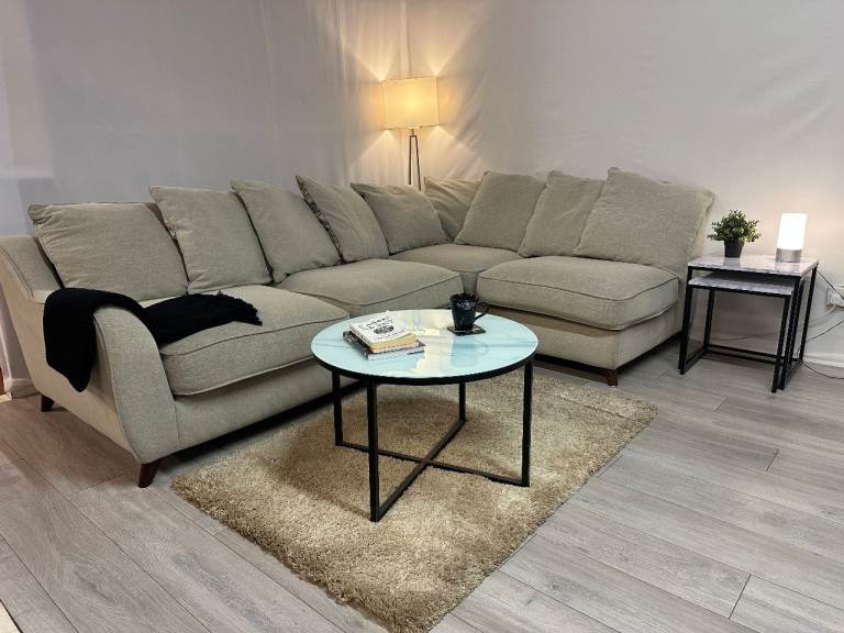 #241 Oak Furniture Land Grey/Beige Corner Sofa - Excellent Condition – Delivery Available
