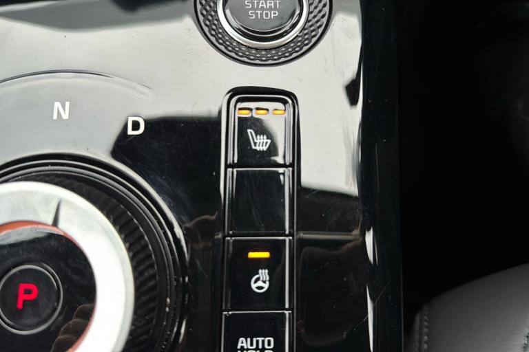  Kia Niro Hybrid 1.6h Gdi 3 Suv 5dr Petrol Hybrid Dct Euro 6 s/s 139 Bhp