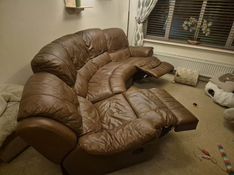 Brown Leather Recliner Sofa – Good Condition, Comfy