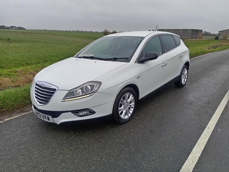 2012 Chrysler Delta 1.4 M-Air SE SAT NAV SHOWROOM CONDITION CAN SECURE 24/7 ON NET DELIVERY AVA H...