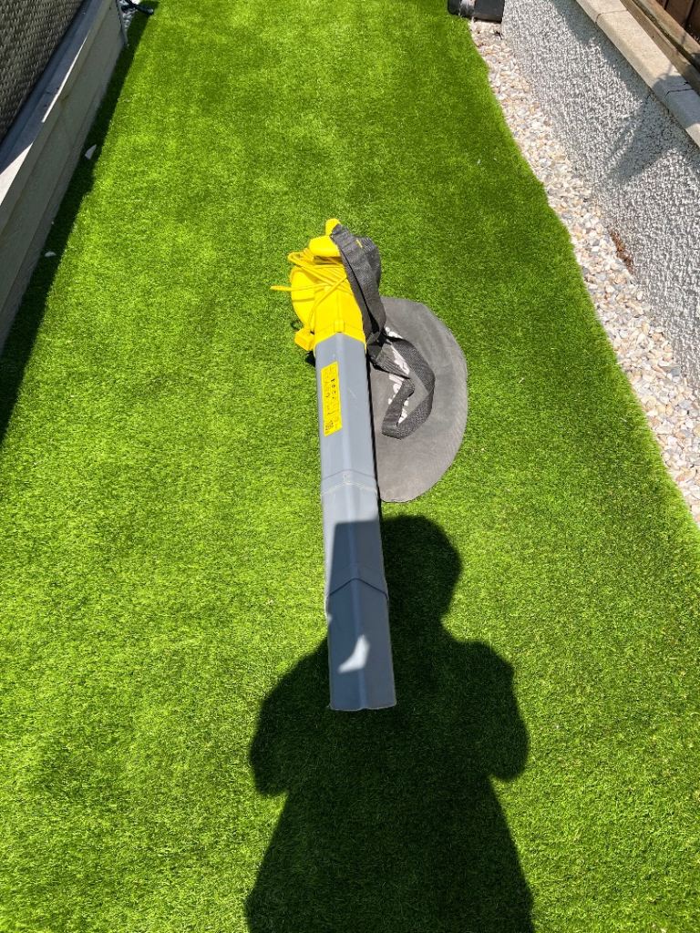 Leaf blower