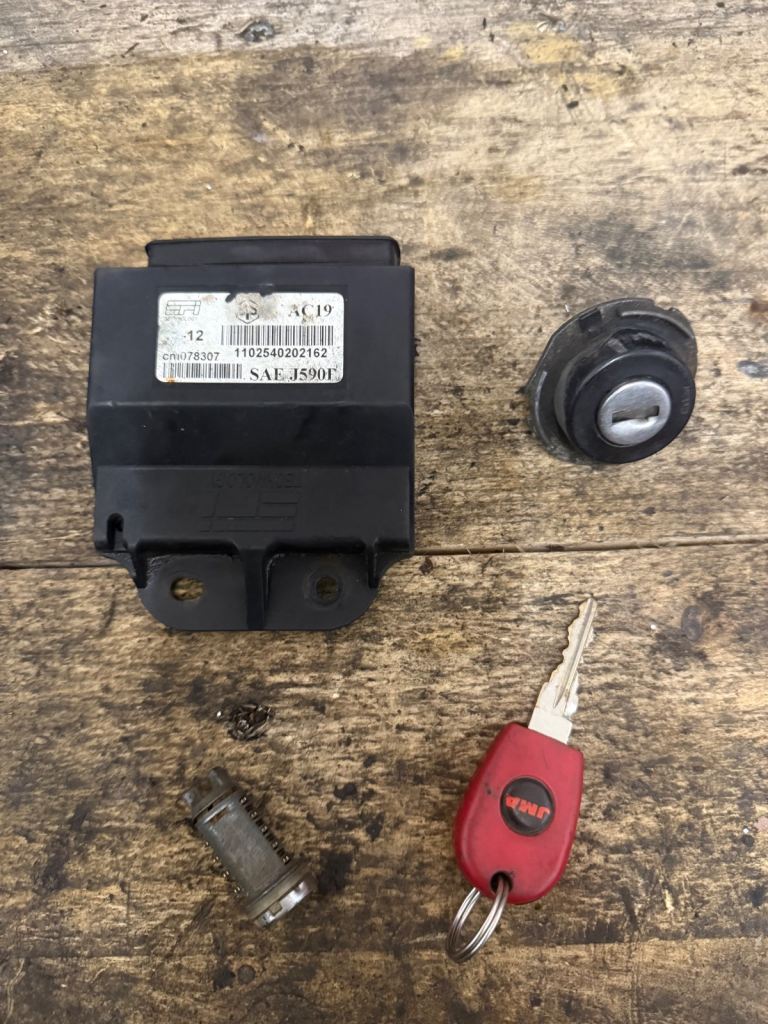 Piaggio Typhoon 125 Cdi & Lockset 