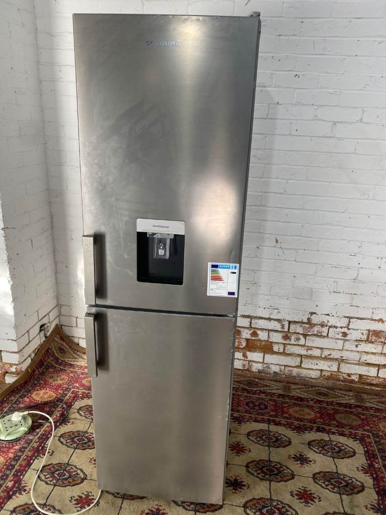 Grundig Fridge Freezer Works Excellent For Sale