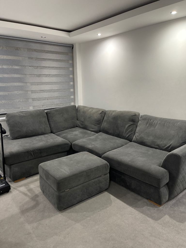 Large Grey Corner Sofa with Ottoman – Good Condition