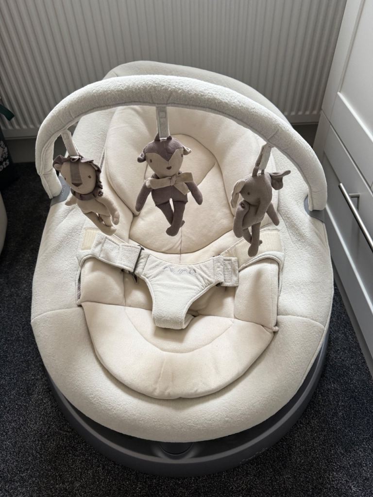 Nuna Leaf Grow bouncer- Cloud colour