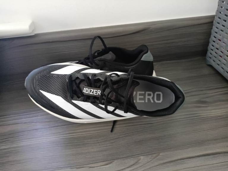 Running shoes 