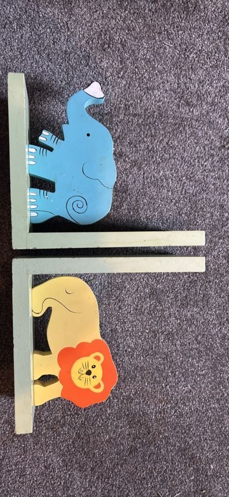 Animal bookends