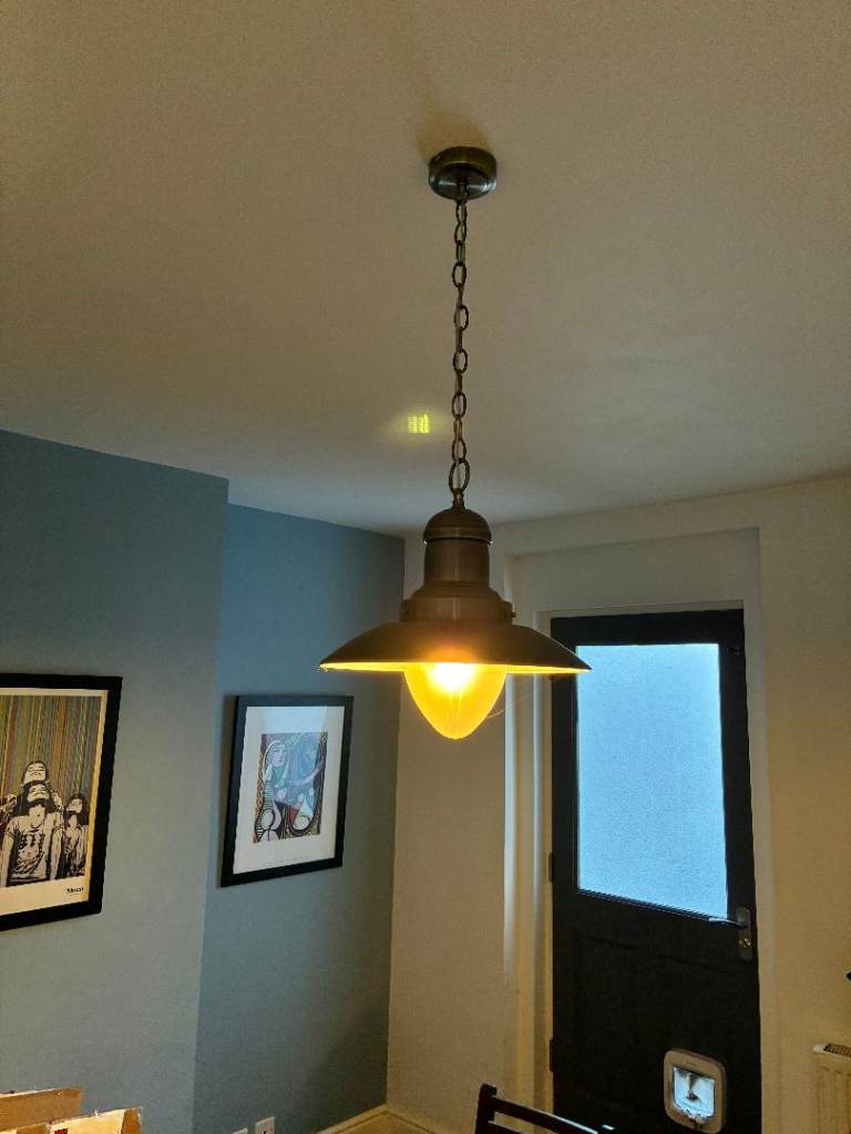 ceiling light 
