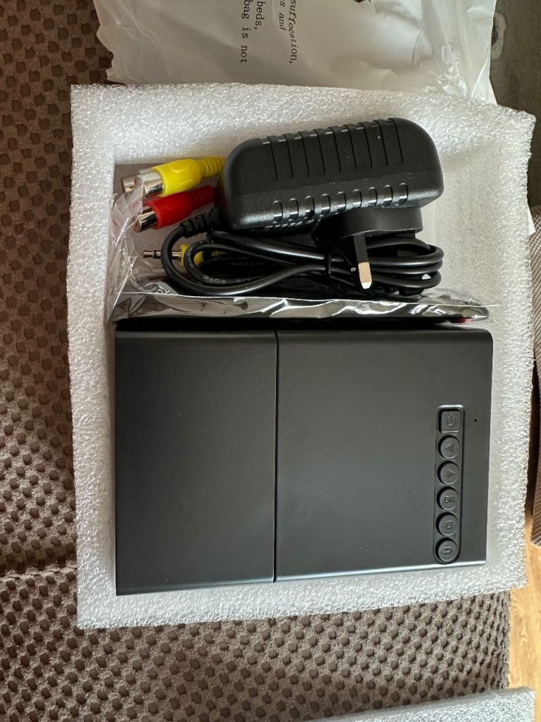 Mini LED Projector